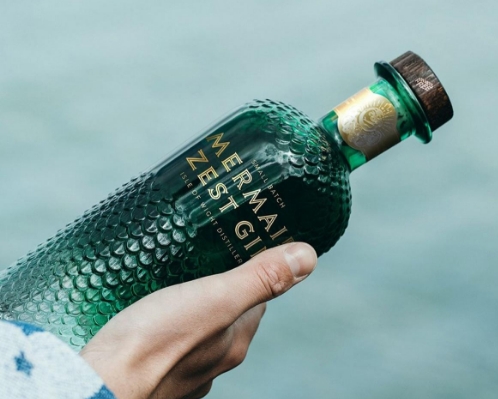 高品質でデザイン豊富なガラス容器を小ロットから迅速にお届けします。また、企画から納品までを網羅する包括的なサポートをご提供いたします。